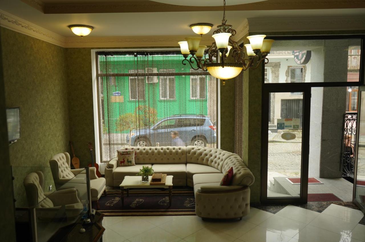 Batumi Home Luaran gambar